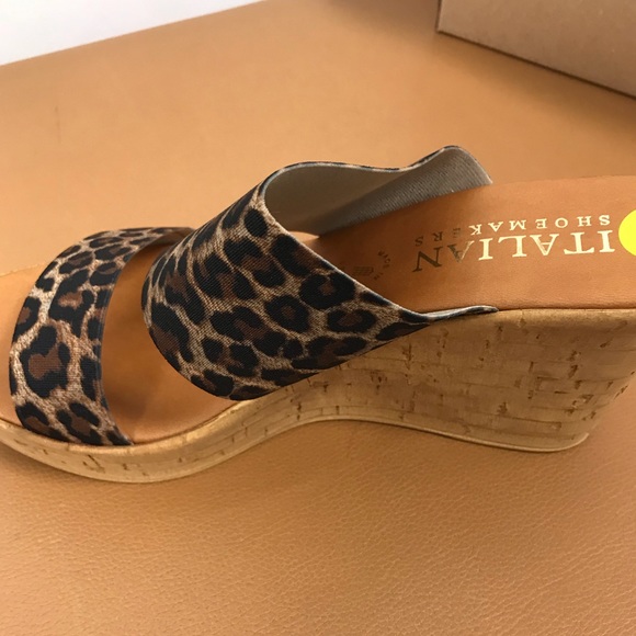 Italian Shoemakers Madera Leopard Platform Sandals - Picture 2 of 4